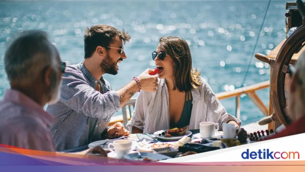 Pengaruh 1984 terhadap Masyarakat: Aspek Politik